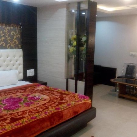 رانشي Hotel Priya Palace المظهر الخارجي الصورة