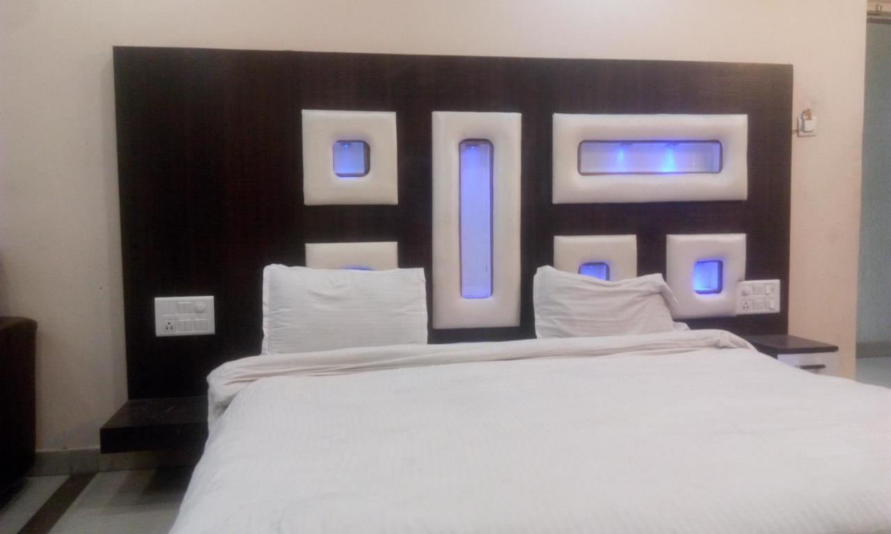 رانشي Hotel Priya Palace المظهر الخارجي الصورة