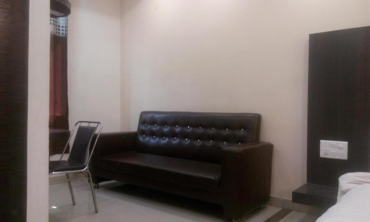 رانشي Hotel Priya Palace المظهر الخارجي الصورة