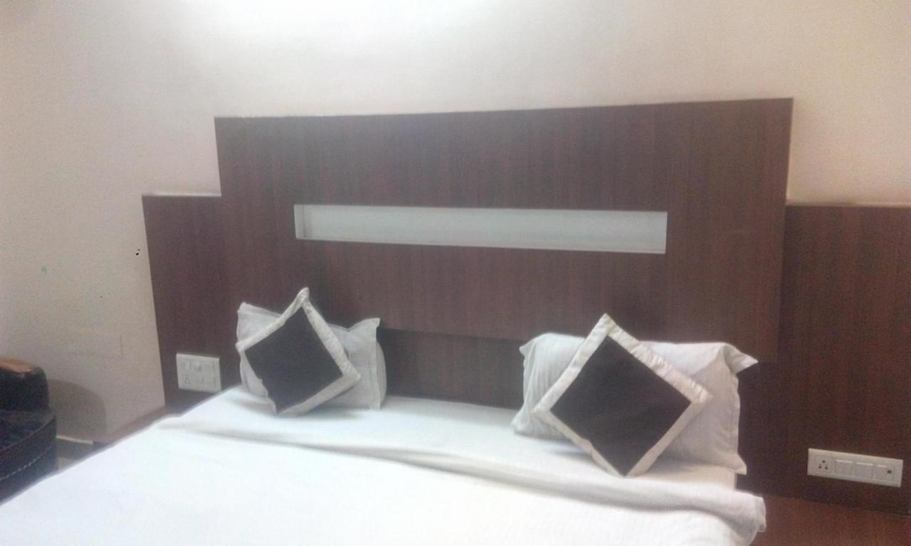 رانشي Hotel Priya Palace المظهر الخارجي الصورة