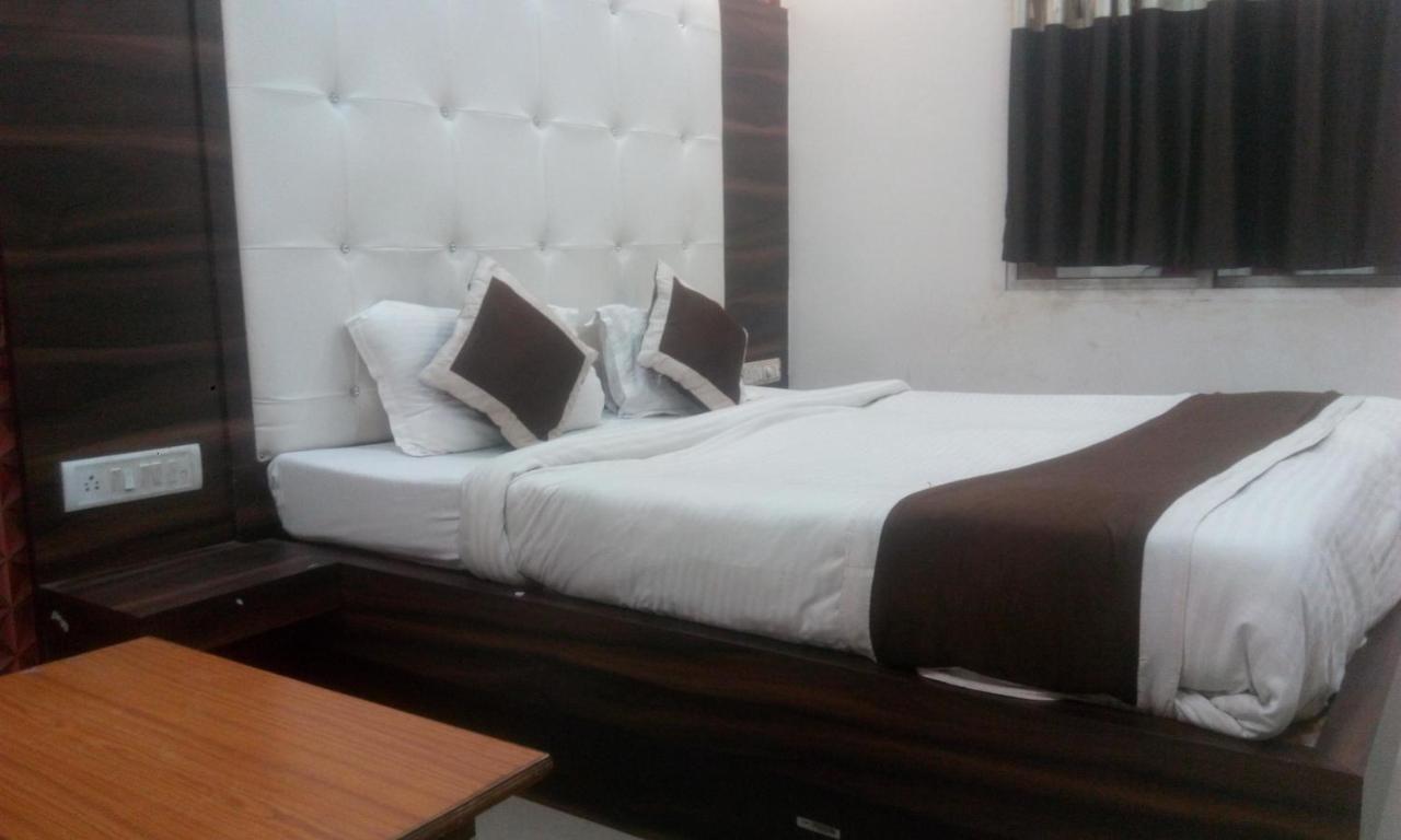 رانشي Hotel Priya Palace المظهر الخارجي الصورة