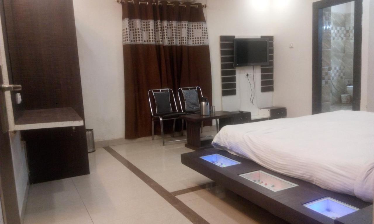 رانشي Hotel Priya Palace المظهر الخارجي الصورة